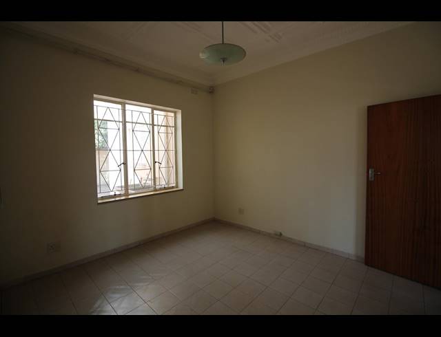 3 BEDROOM HOUSE TO LET IN KENSINGTON